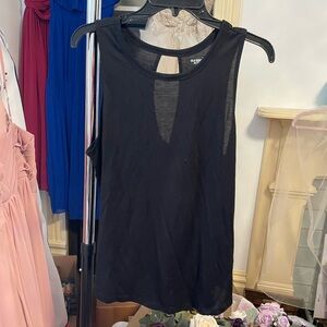 Black Sleeveless Activewear Top